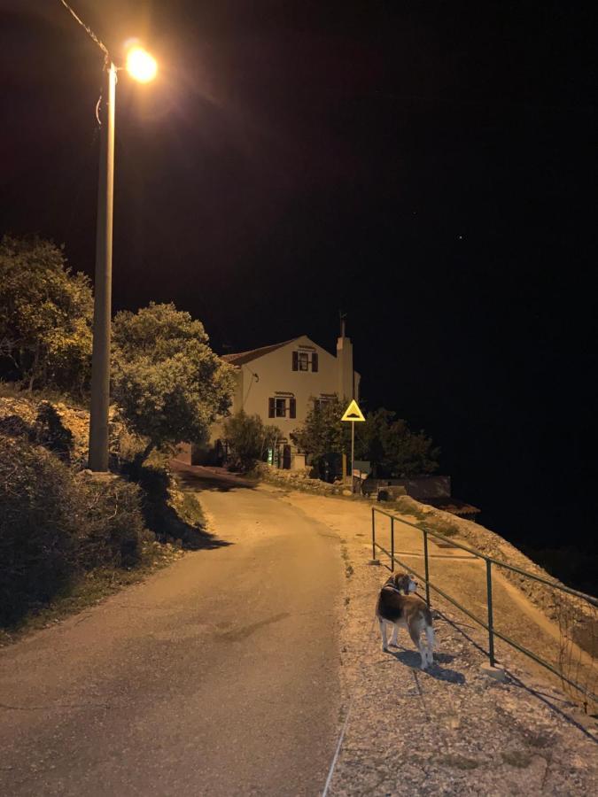 Vila Ustrine View Exteriér fotografie